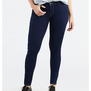 Levi’s 710 Super Skinny Jeans
